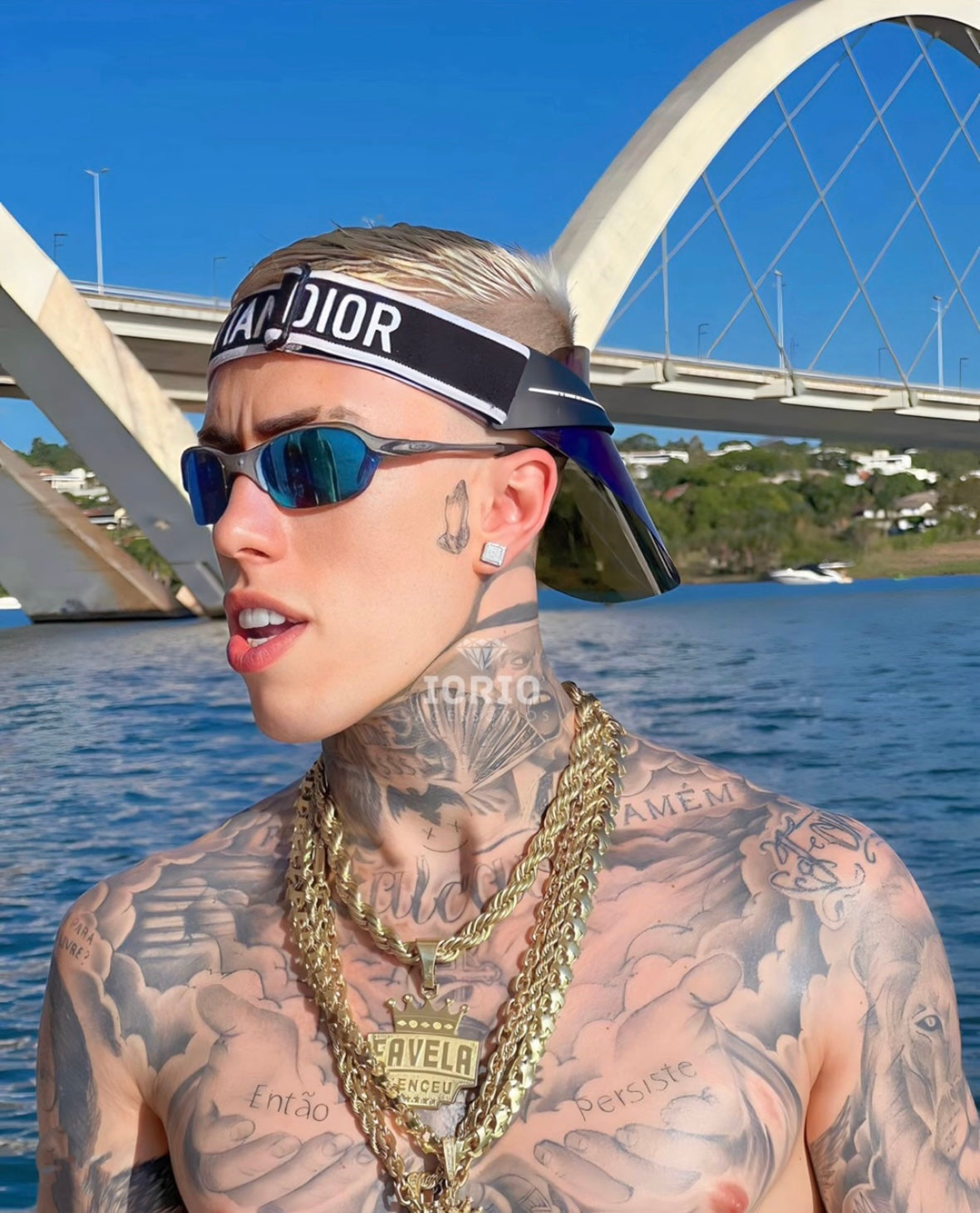 Brinco Quadrado prata Mc Daniel