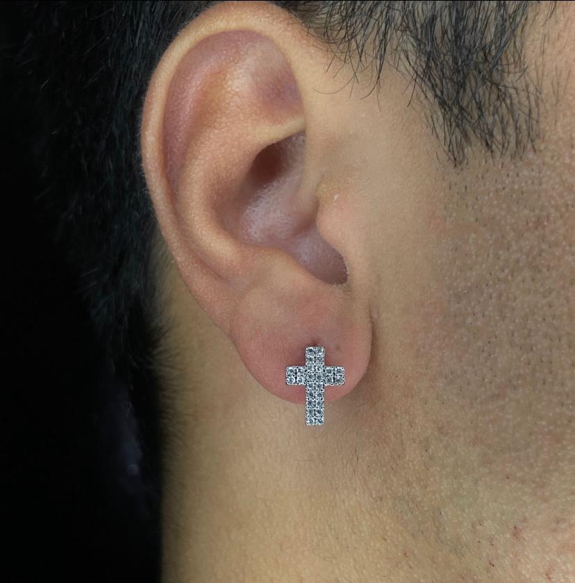 Brinco Cruz Cravejado Prata