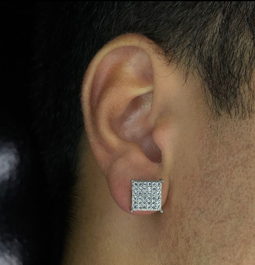 Brinco Quadrado Prata Cravejado
