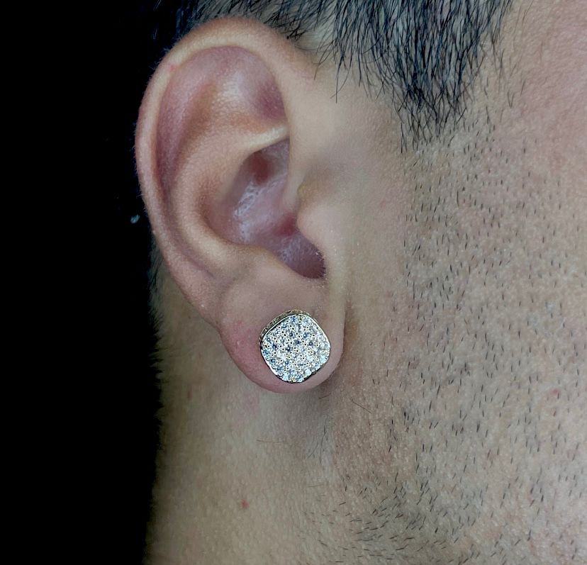 Brinco Losângulo Dourado Cravejado