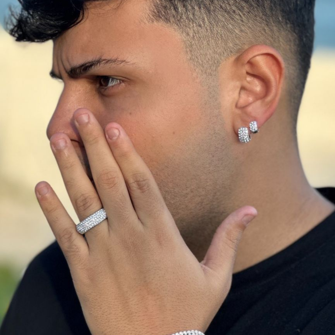 Kit VJR (Pulseira + 2 Pares de Brinco + Anel)