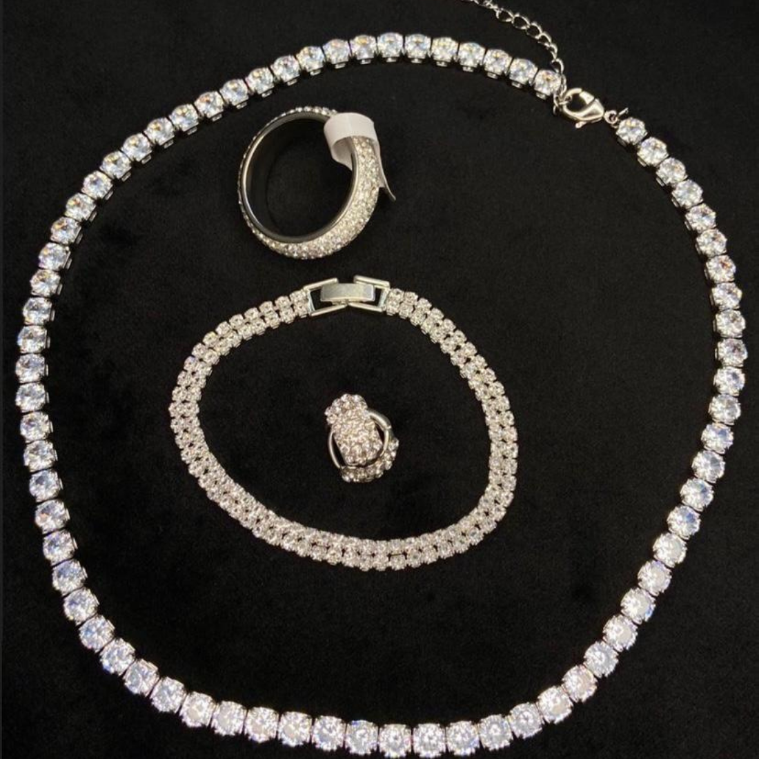 Brinco + Corrente + Pulseira + Anel (KIT)