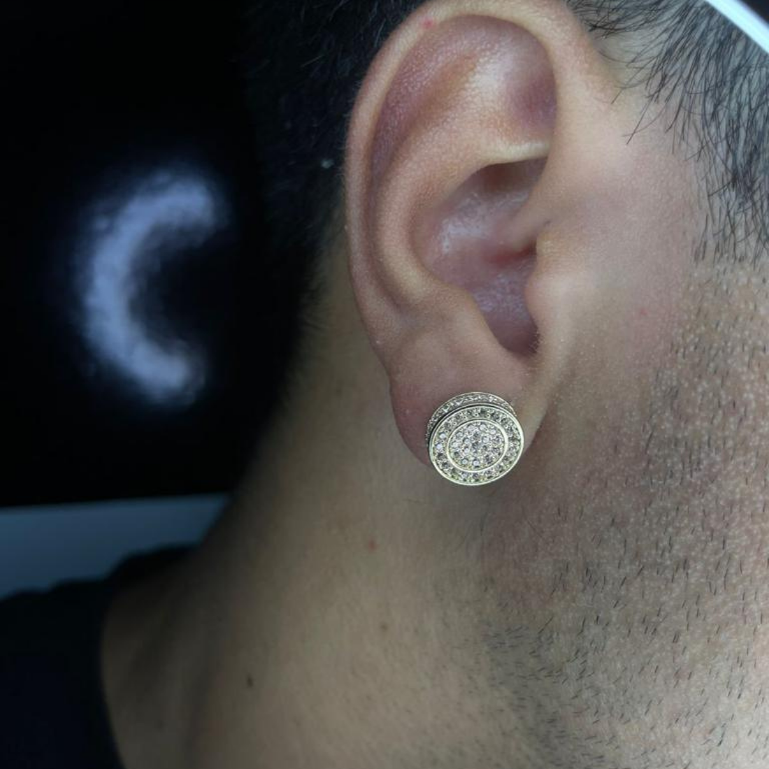 Brinco Redondo Dourado Cravejado